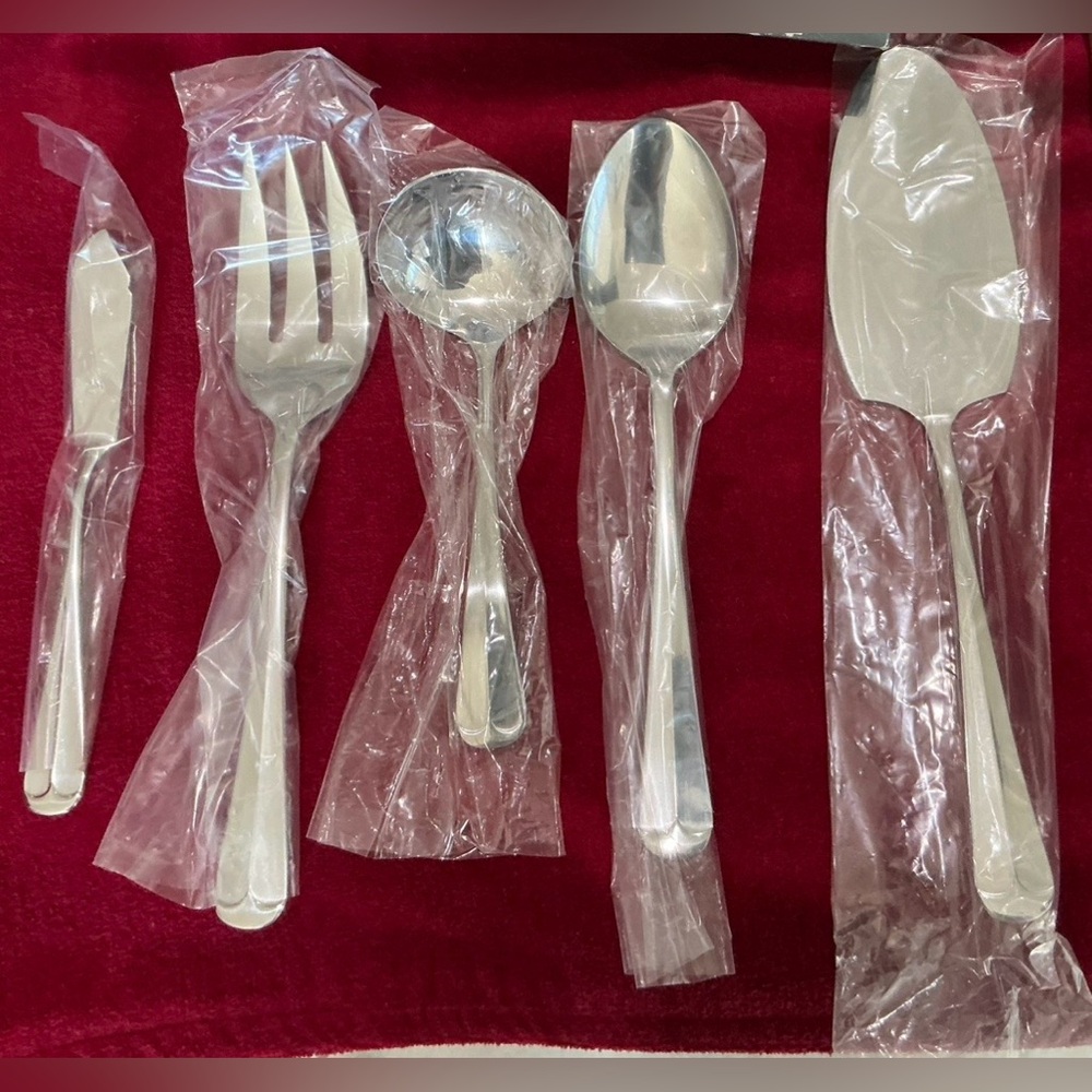 Bloomingdales MAIN COURSE 5-Pc Stainless Steel Hostess Set NIB Stamford Pattern